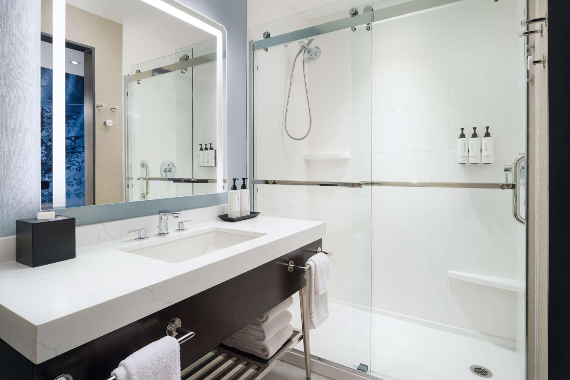 Tempo By Hilton Raleigh Downtown Hotel Bagian luar foto