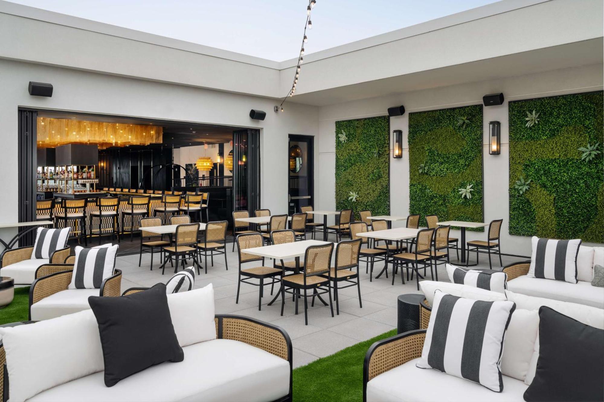 Tempo By Hilton Raleigh Downtown Hotel Bagian luar foto