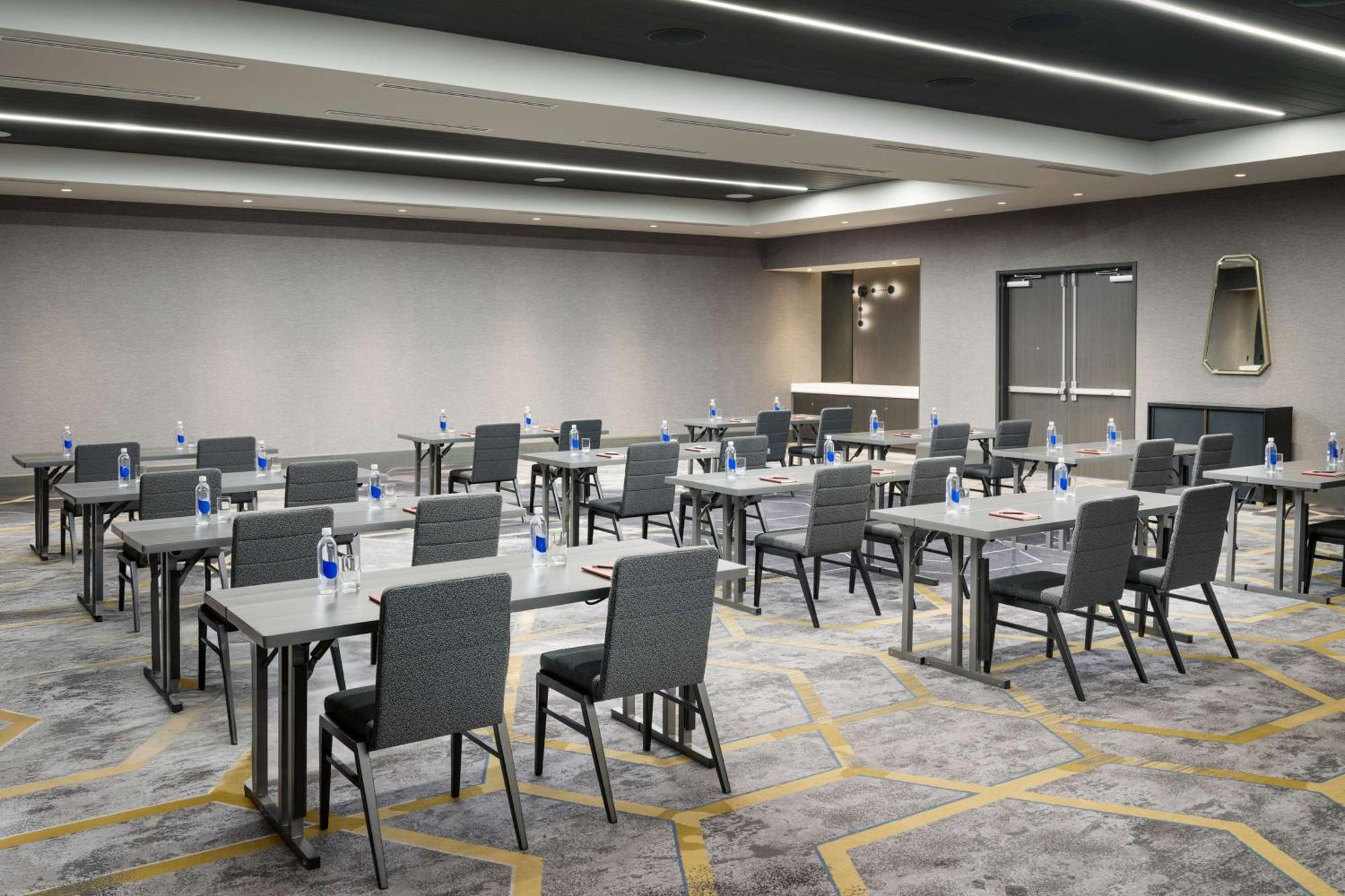Tempo By Hilton Raleigh Downtown Hotel Bagian luar foto